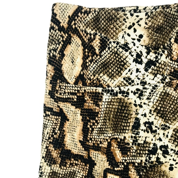 ICi Snake Print Stretchy Skirt - Picture 3 of 3